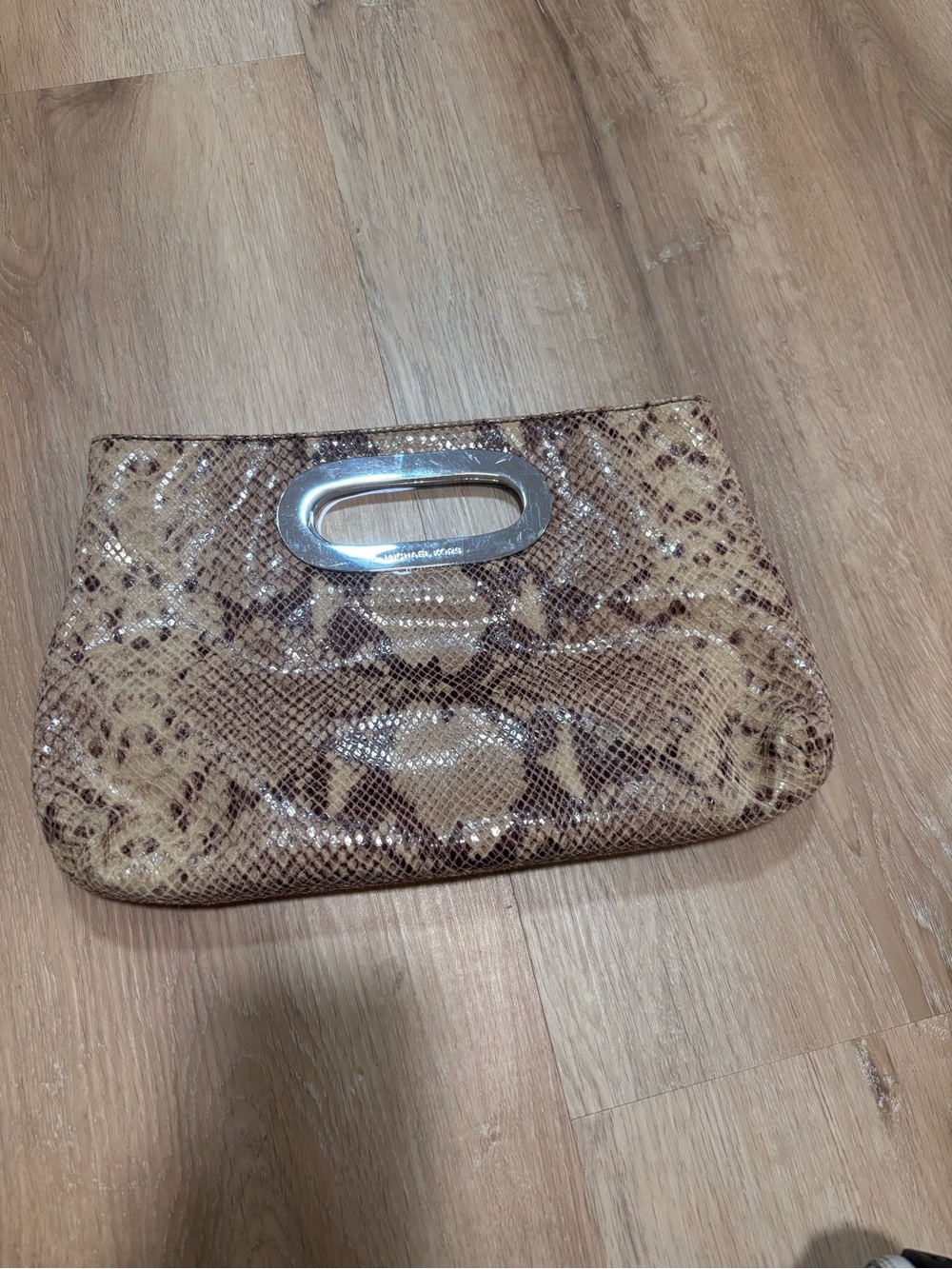 MICHAEL KORS Beige Snakeskin Clutch Purse Woman’s